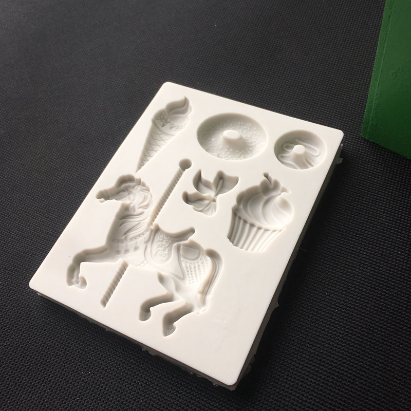 Donut Mold Silicone - トロイの馬のアイスクリームドーナツシリコンモールドキャンディーケーキキャンディーモールドチョコレート装飾ツール型