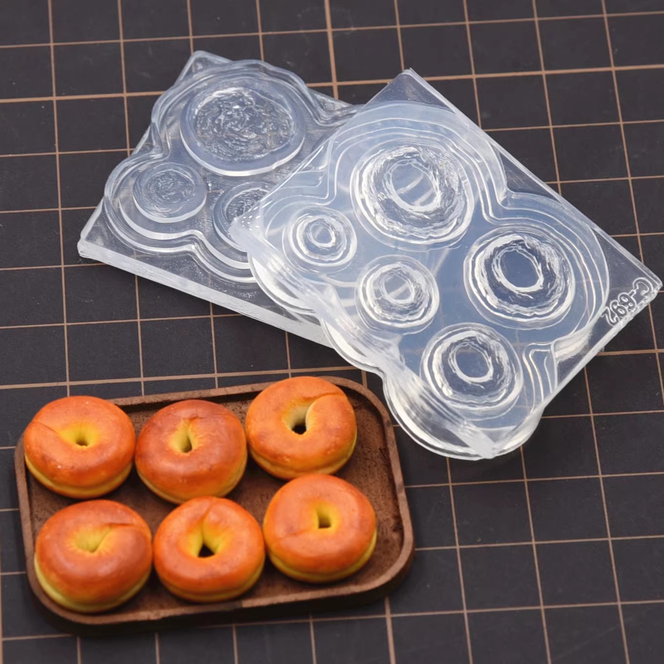 Donut Mold Silicone - ポリマークレイミニ 3D ベーグルパンシリコーン型人形フィギュアハウス超軽量粘土ミニチュアドーナツパン DIY ツール