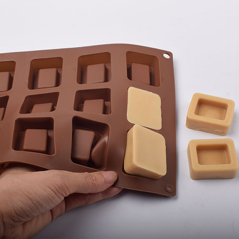 正方形ドーナツ型シリコンケーキ型、ゼリー、プリン、チョコレー - Donut Mold Silicone のレビューと価格