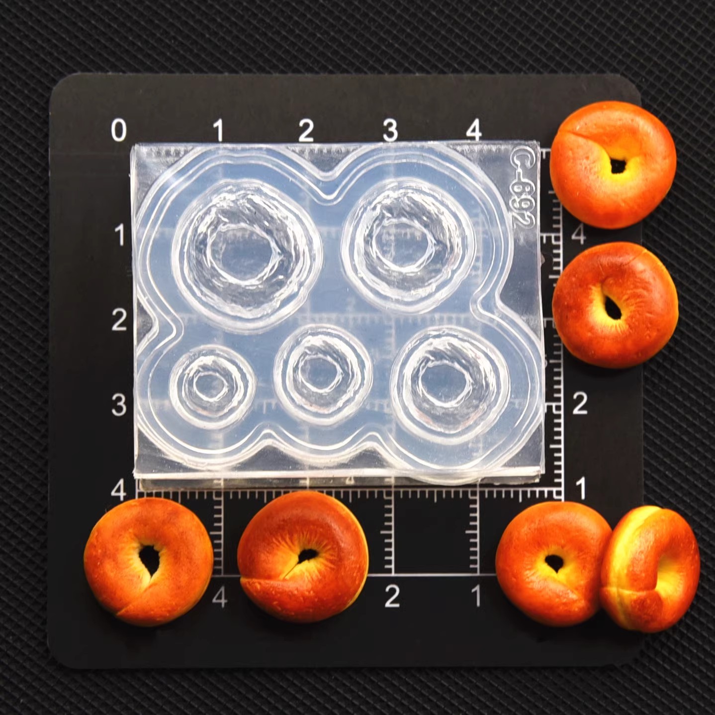 ポリマークレイミニ 3D ベーグルパンシリコーン型人形フィギ - Donut Mold Silicone のレビューと価格